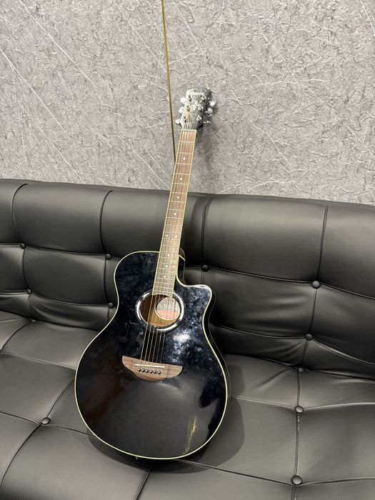 Продам электроакустическую гитару