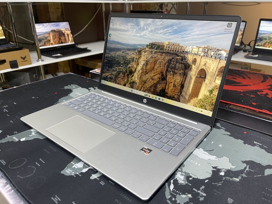 Ноутбук HP Laptop 15 Ryzen 7-7730U/16GB/SSD512GB