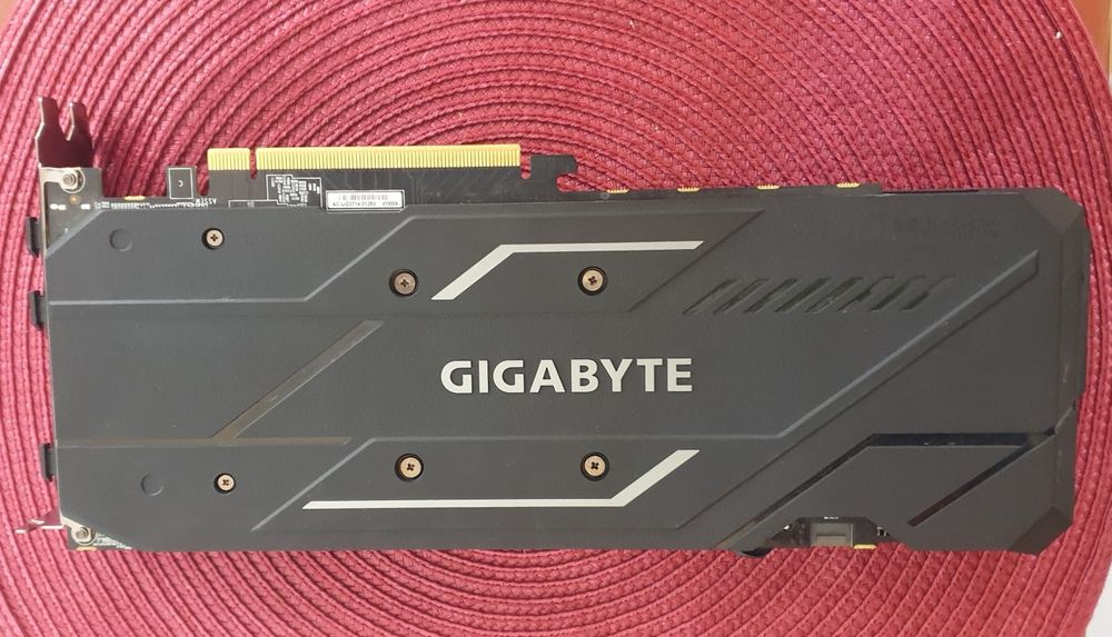 Продавам Gigabyte GeForce GTX 1660 6GB