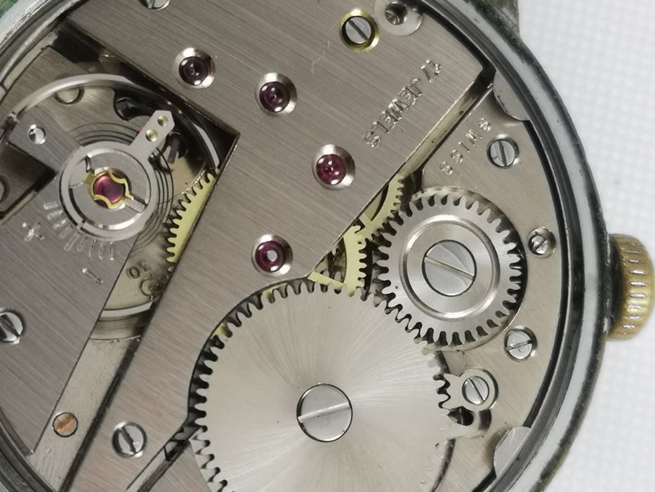 ceas vintage mecanic tourist wehrmachtswerk. mecanism militar