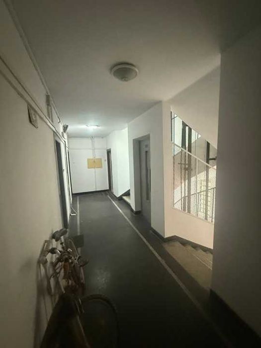 Apartament 3 camere de INCHIRIAT / VANZARE – Piața Romană, vedere în parc