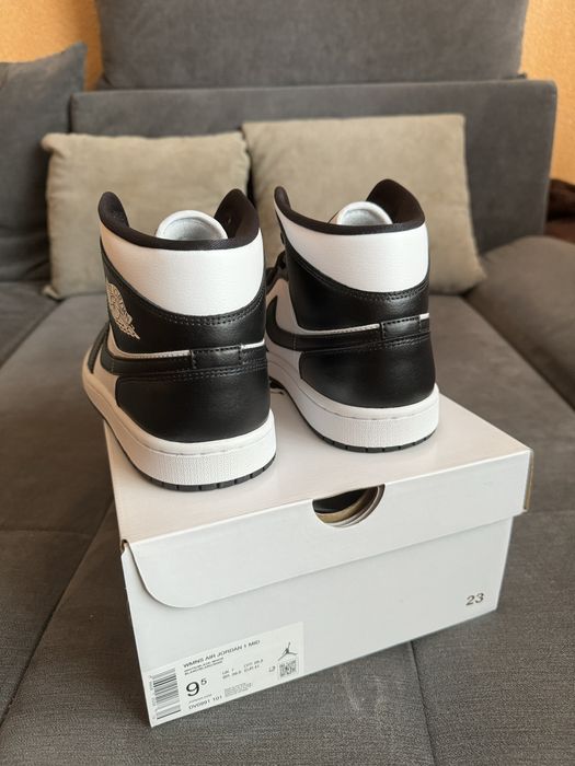 Jordan 1 Mid Panda