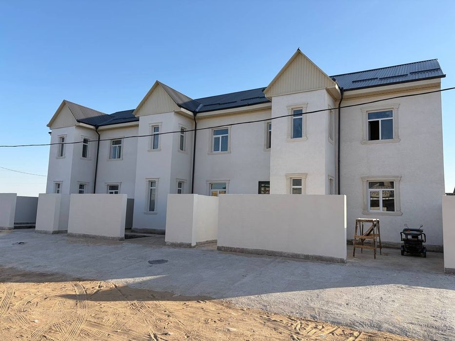 Хива шахри Ангарик МФЙда 3 дона котеж сотилади200 кв