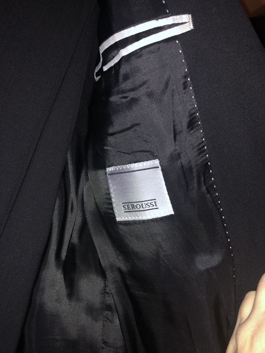 Costum barbati Serousii + bonus camasa Seroussi marime 43