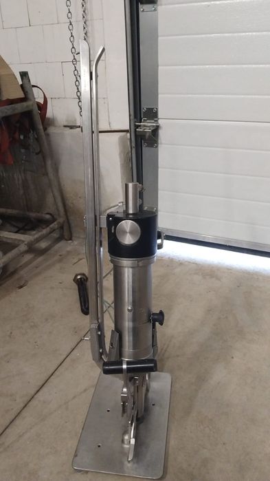 Vând clipsator salam mezeluri