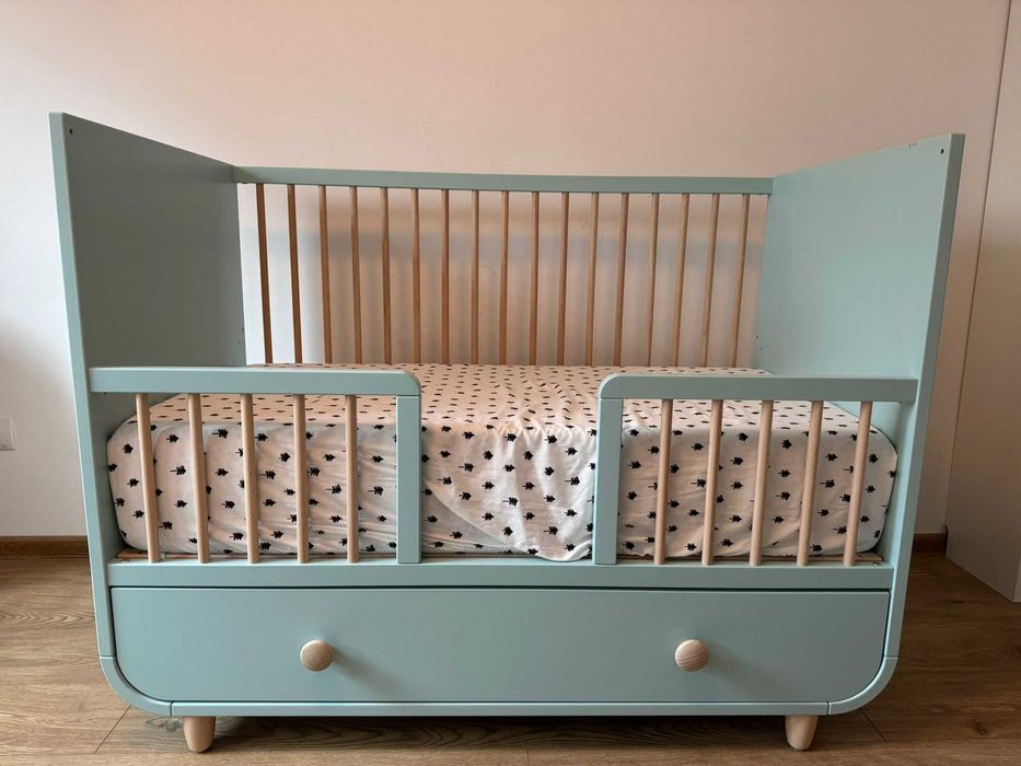 Patut bebe IKEA cu spatiu de depozitare + saltea ortopedica CADOU