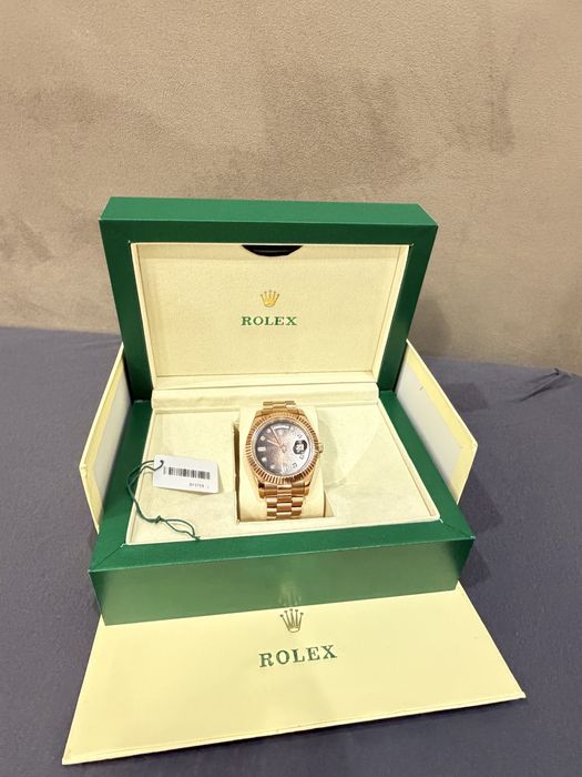 Ceas R.Olex daydate