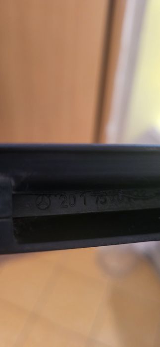 Молдинг богажника W201 e190