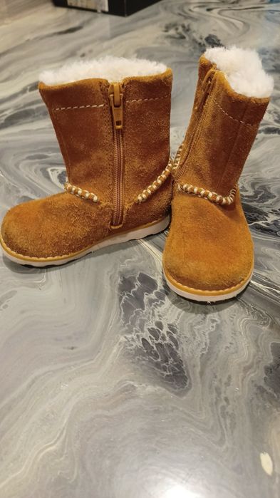 Бебешки боти Clarks