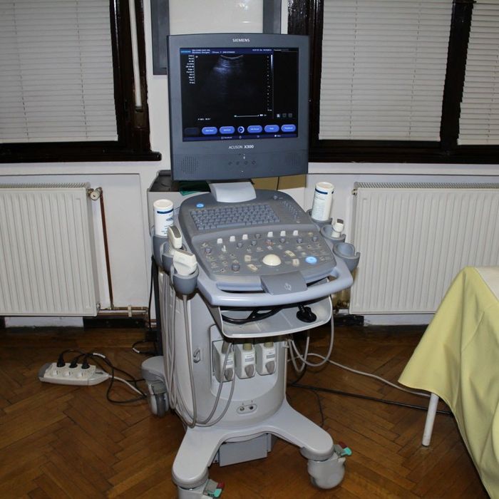 Serice aparatura medicala Reparatii orice model laser manipul etc