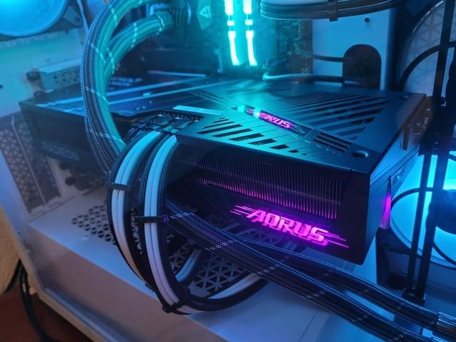 RX 9070XT AORUS ELITE 3500 fixxx