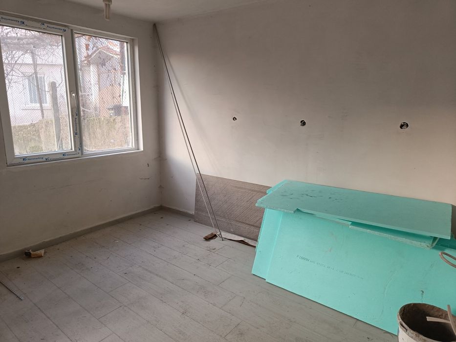 Продава се Къща в с. Средногорово, Област Стара Загора - 250 кв.м за 640 €/кв.м - Снимка #1