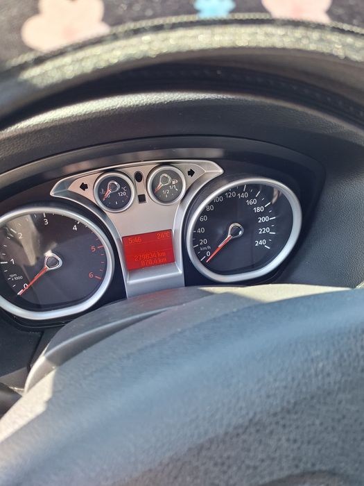 Ford focus 2009.sau schimb cu utilaje