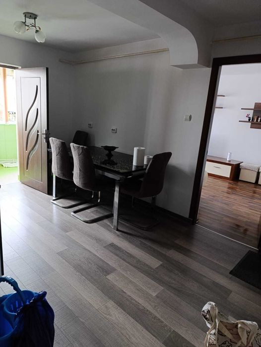 Închiriez apartament 2 camere