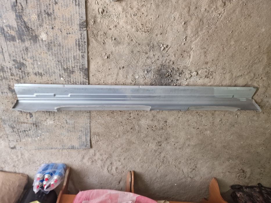 Порог левый на BMW E39 новый