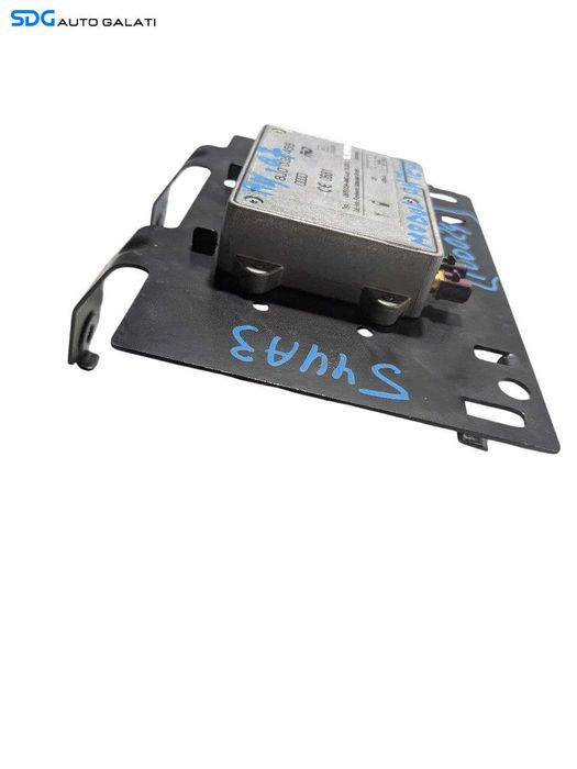 Amplificator Antena Modul Semnal Audi Q7 2007 - 2015 Cod 8J0035456 [P0024]