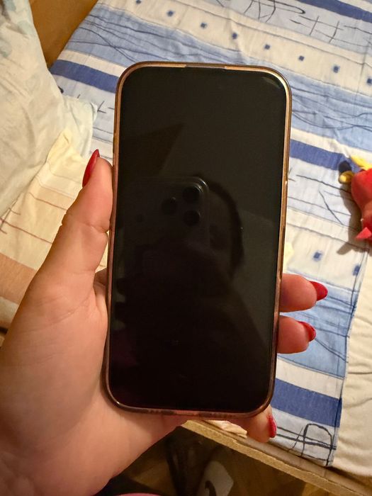 Телефон iphone16