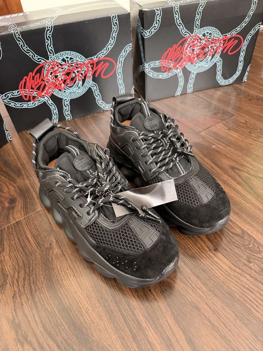 Versace Chain Reaction black