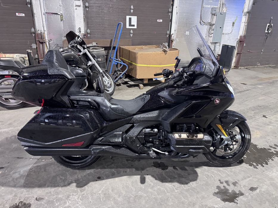 Honda Gold Wing Tour BOMBA