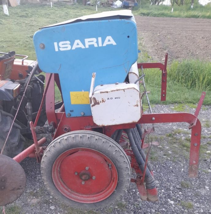 Semanatoare pentru tractoare mici și medii 2m latime