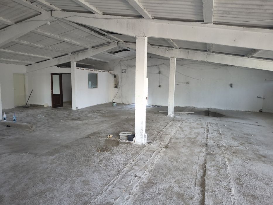 Spatii depozitare in Tomesti  ,hala de închiriat  cu curte SI parcare