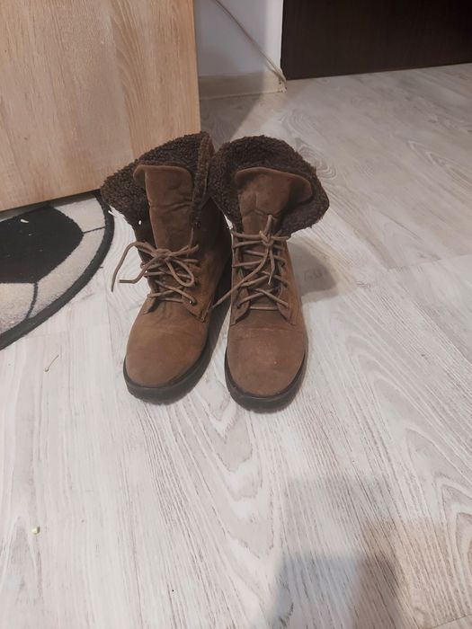 Ghete dama piele întoarsă