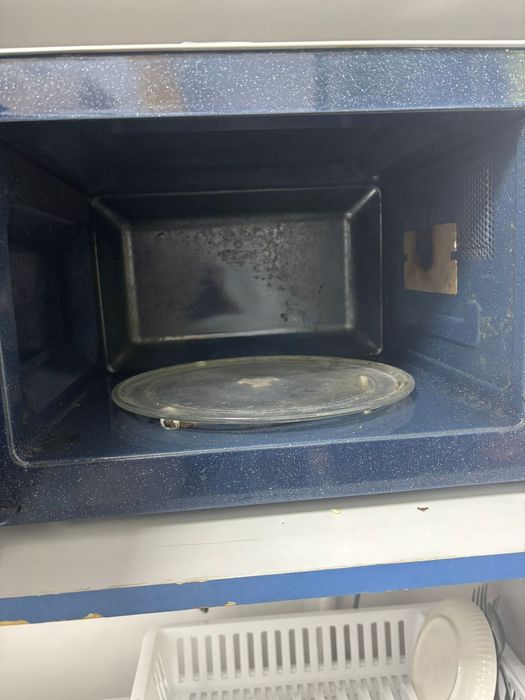 Микроволновка продам