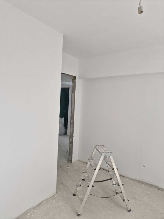 Proprietar , vand apartament 3 camere decomandat