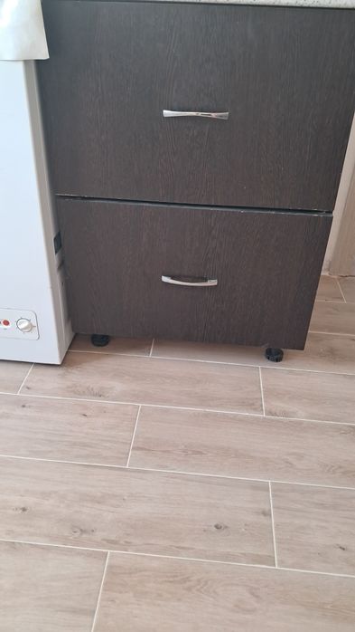 Кухонный мебель продается