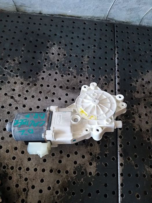 Motoras macara dreapta fata dodge caliber