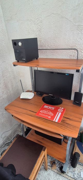 Прадаю кампютер работает