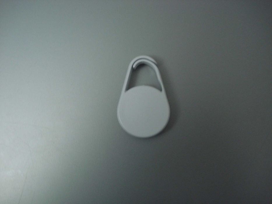 Breloc pendativ cu tocuh screen functie de ceas / calendar alb