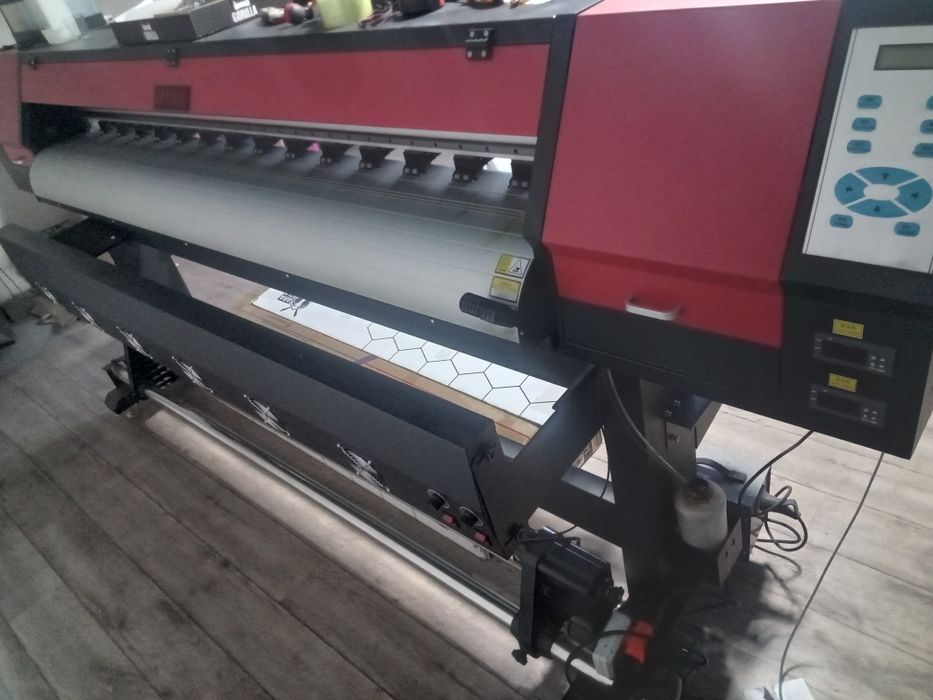 Широкоформатный принтер 1.8