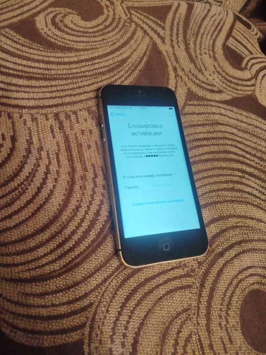 iPhone 5 iCloud (минимальный торг имеется)