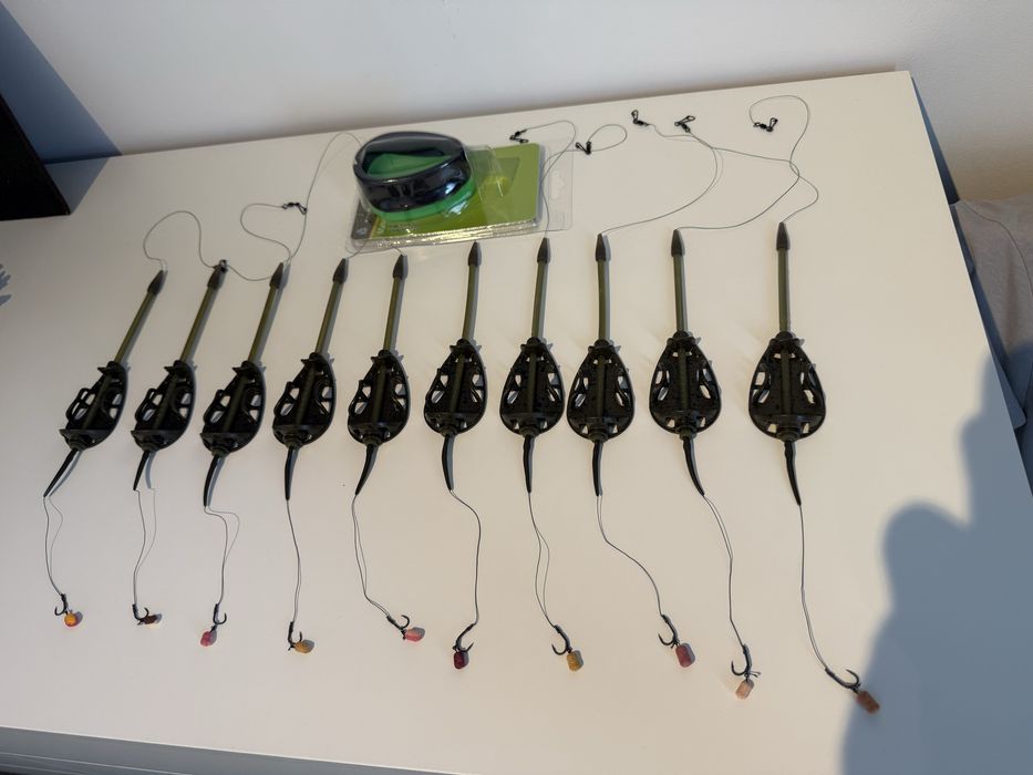 Set 10 Monturii Method Feeder + Matrita Nr.ac 8/10 momitor div GR