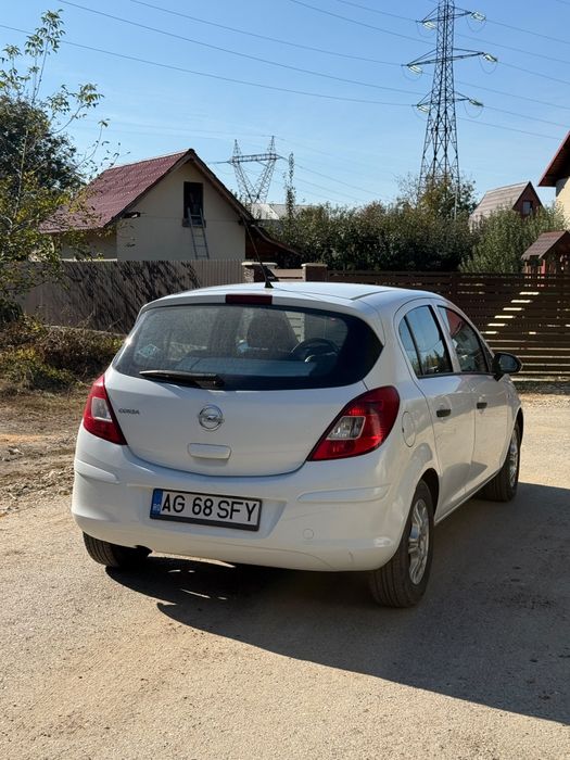 Opel Corsa D 1.0 benzina și gpl