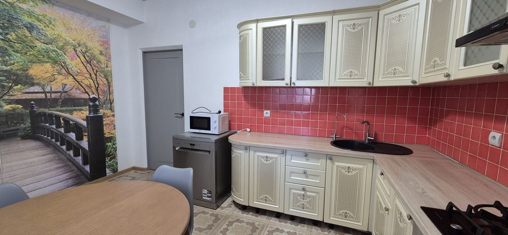 Продам 2-комнатную квартиру