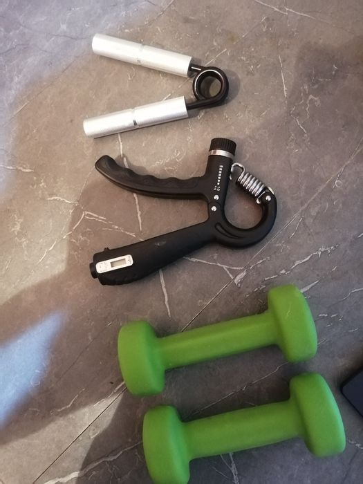 Эспандеры и гантели