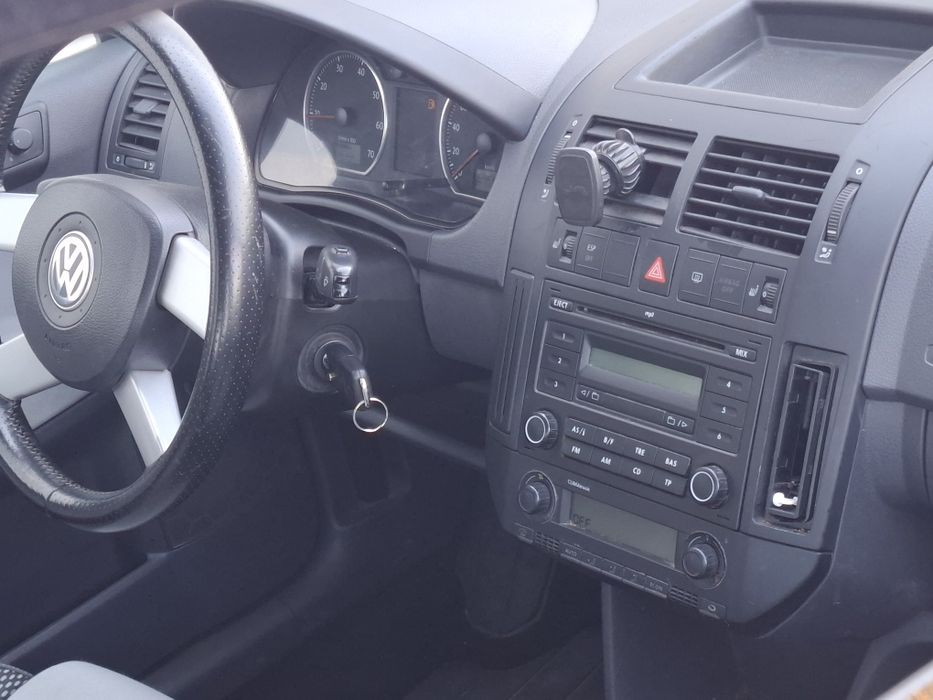 Volkswagen Polo cross an 2006 1.4 benzina Germania incalzire scaune climatronic jenti