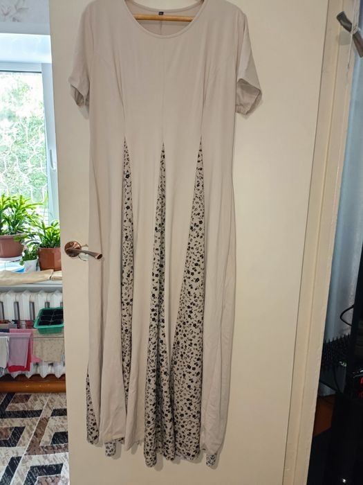 Продам платье р-р 60. (3 XL).