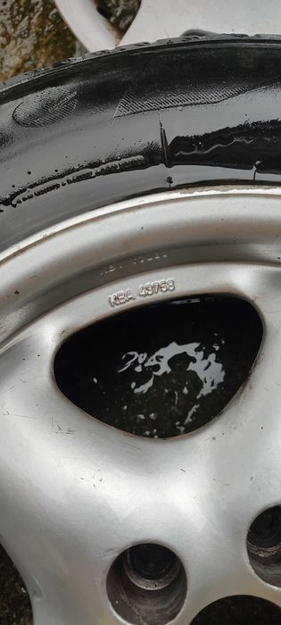 Алуминиеви оригинални джанти 15"  7J×15H2 ET 37 без болтове