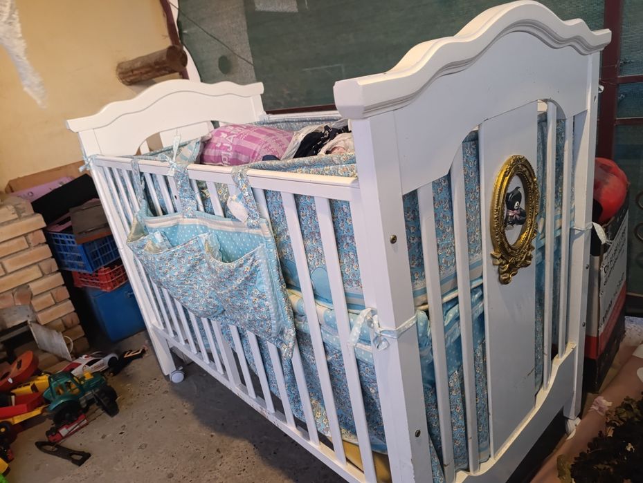 Детский кроват + колибель