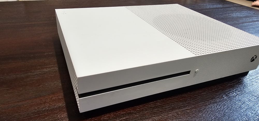 Продавам Xbox One