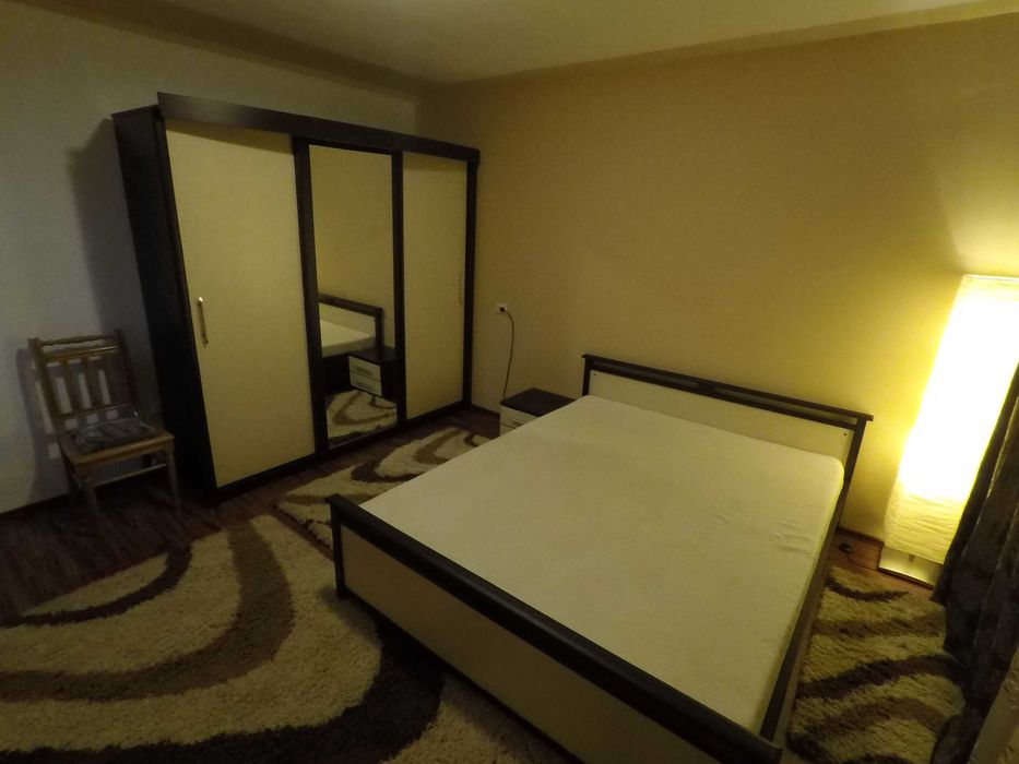 Inchiriez apartament de doua camere in Brasov in centrul Civic