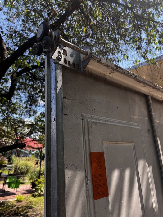 Poarta pentru garaj automatizata