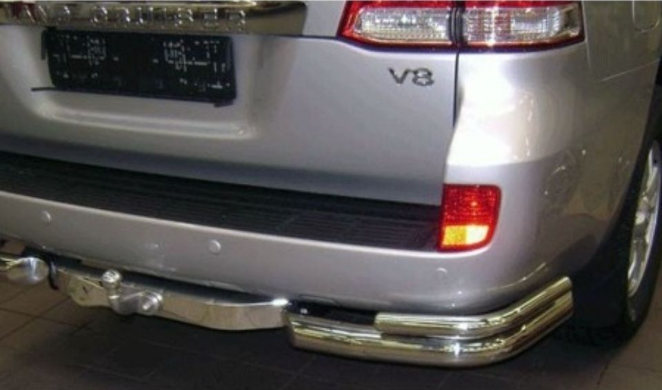 Фаркоп и защита заднего бампера