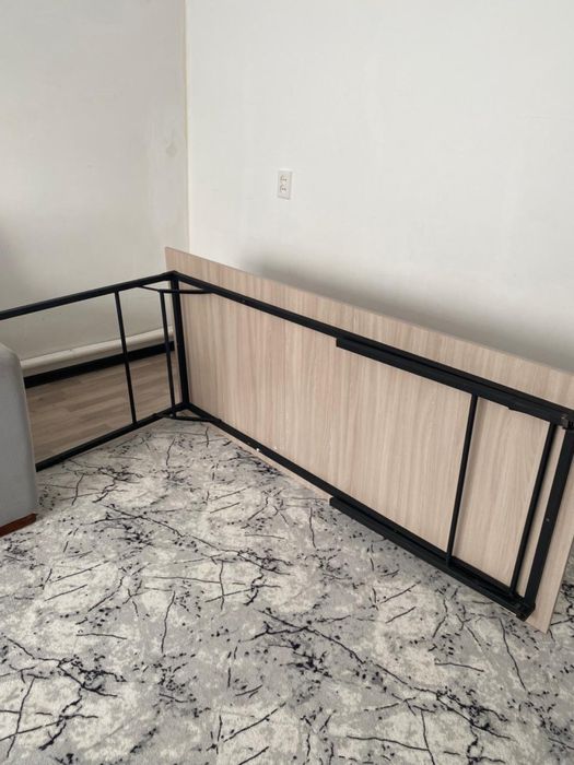 Длинный стол