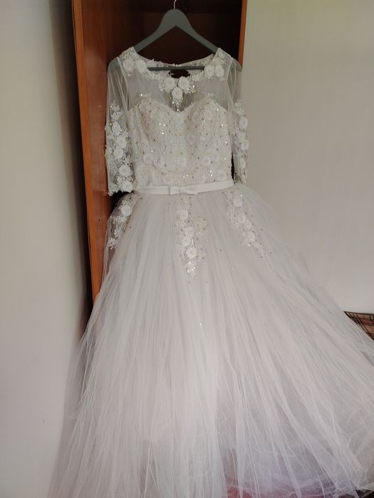 Продам свадебную платье