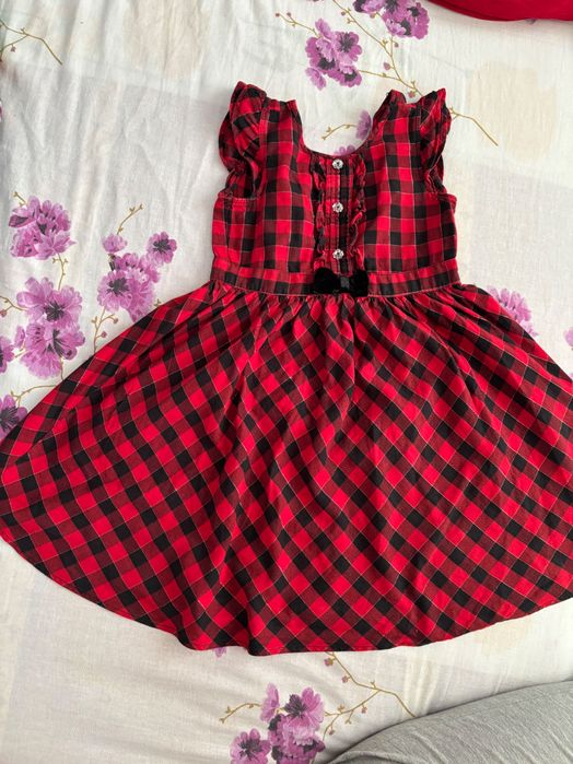 Продам платье на 6-7 лет LC Waikiki