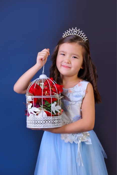 Продам шикарная платье